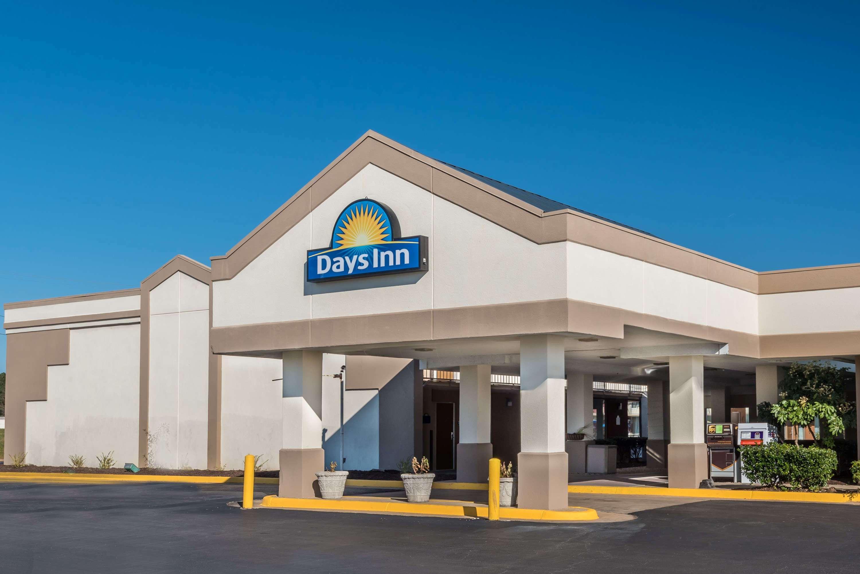 Days Inn By Wyndham South Hill Exteriör bild